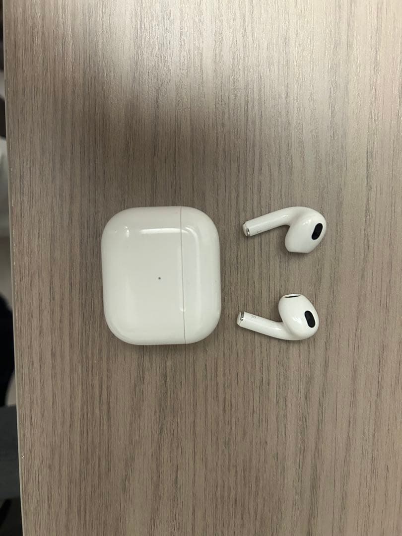 AirPods (第3世代) ホワイト 充電ケース付き
