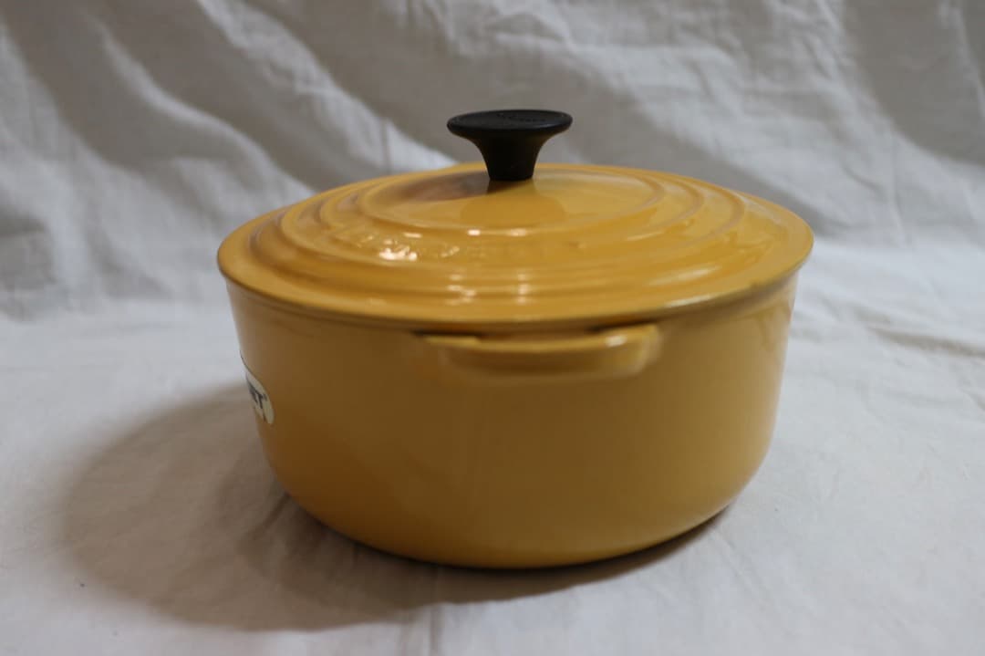 ル・クルーゼ ココットロンド 両手鍋 20cm イエロー