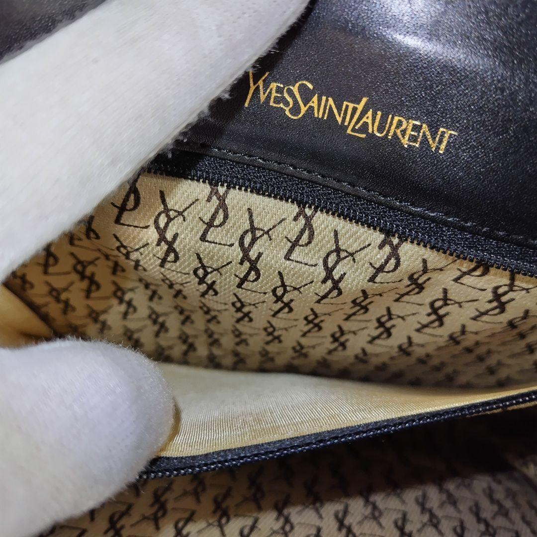 ★美品★イヴサンローランショルダーバック ヴィンテージ カサンドラ　黒　ロゴ