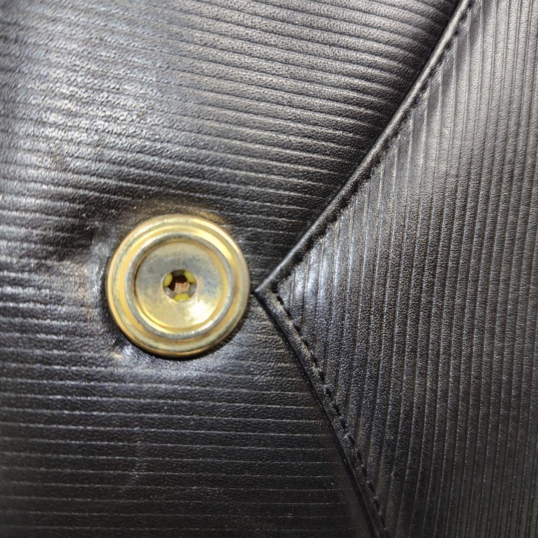 ★美品★イヴサンローランショルダーバック ヴィンテージ カサンドラ　黒　ロゴ