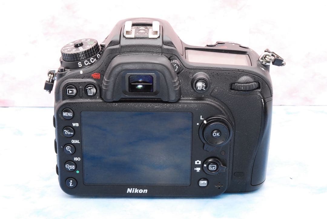 Nikon D7200★Wレンズ★一眼レフカメラ★高画質＆高性能★Wi-Fi