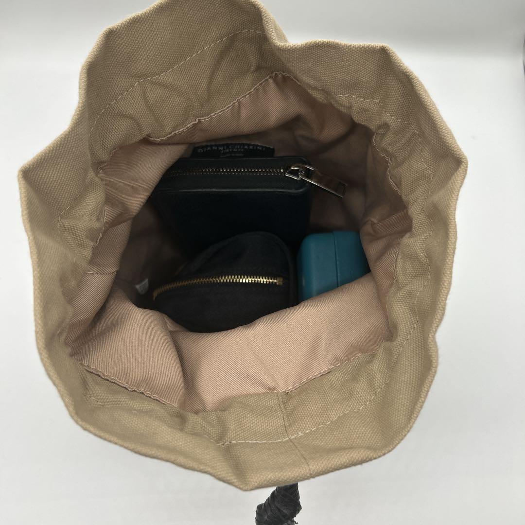 yuppiジャンニキアリーニ カゴバッグ バケツショルダーバッグ ブラック