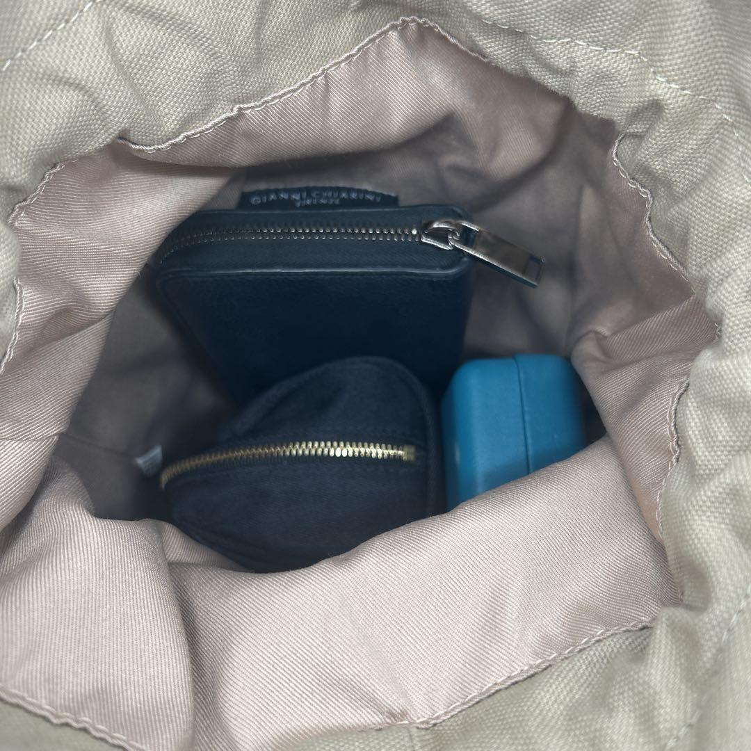 yuppiジャンニキアリーニ カゴバッグ バケツショルダーバッグ ブラック