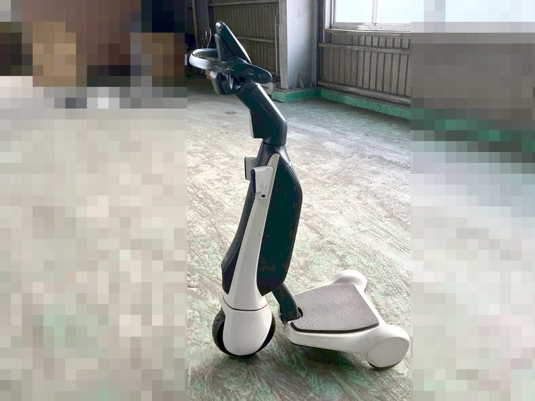 TOYOTA C+walk T シー ウォーク 3輪 BEV 運転免許不要 ①