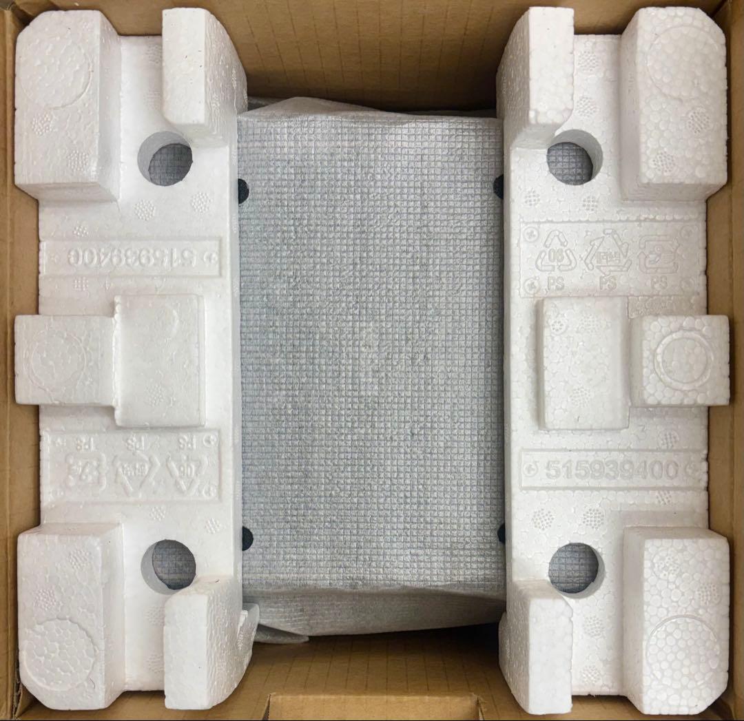 新品、未使用！　エプソン EF-12 ホームプロジェクター ドリーミオ ブラック