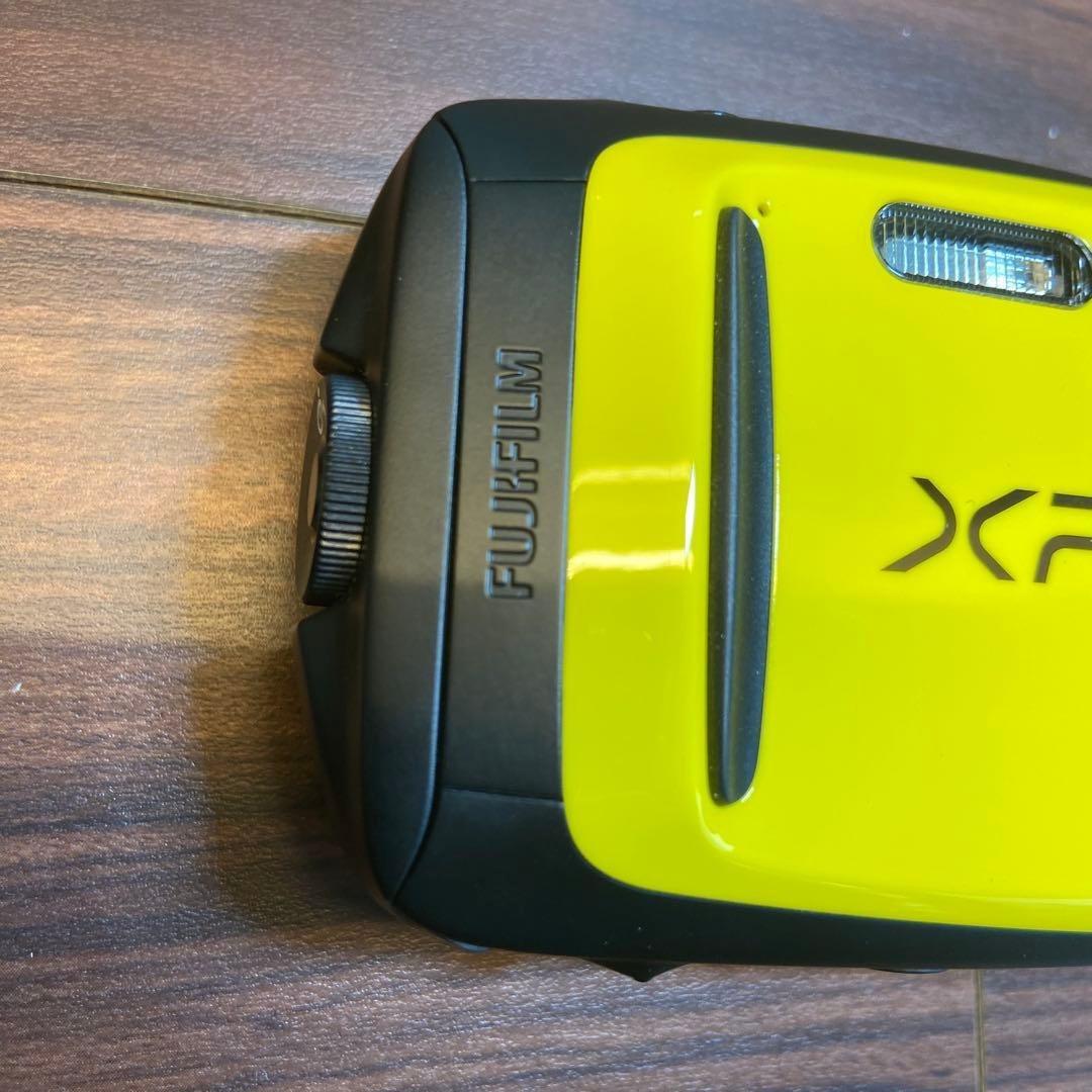 FUJI FILM FinePix XP90 デジカメ ほぼ新品 4636