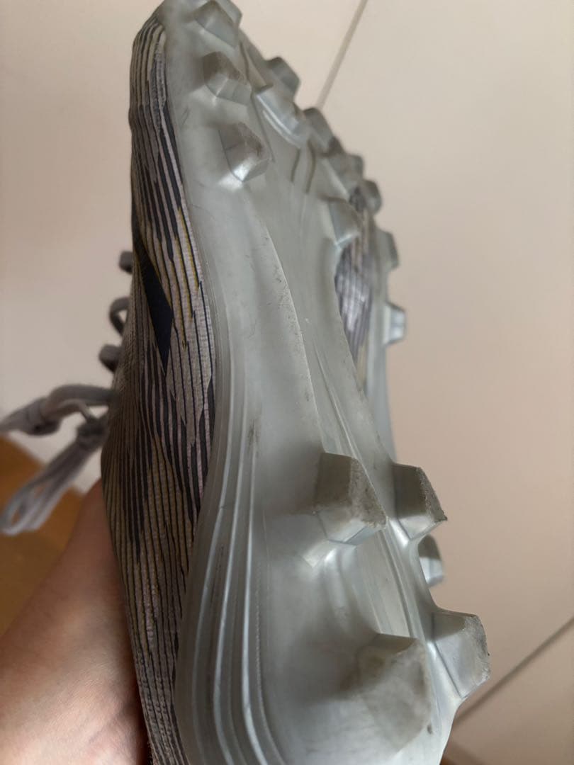 中古品　27.0㎝　MIZUNO アルファ2 Pro サッカースパイクシルバー