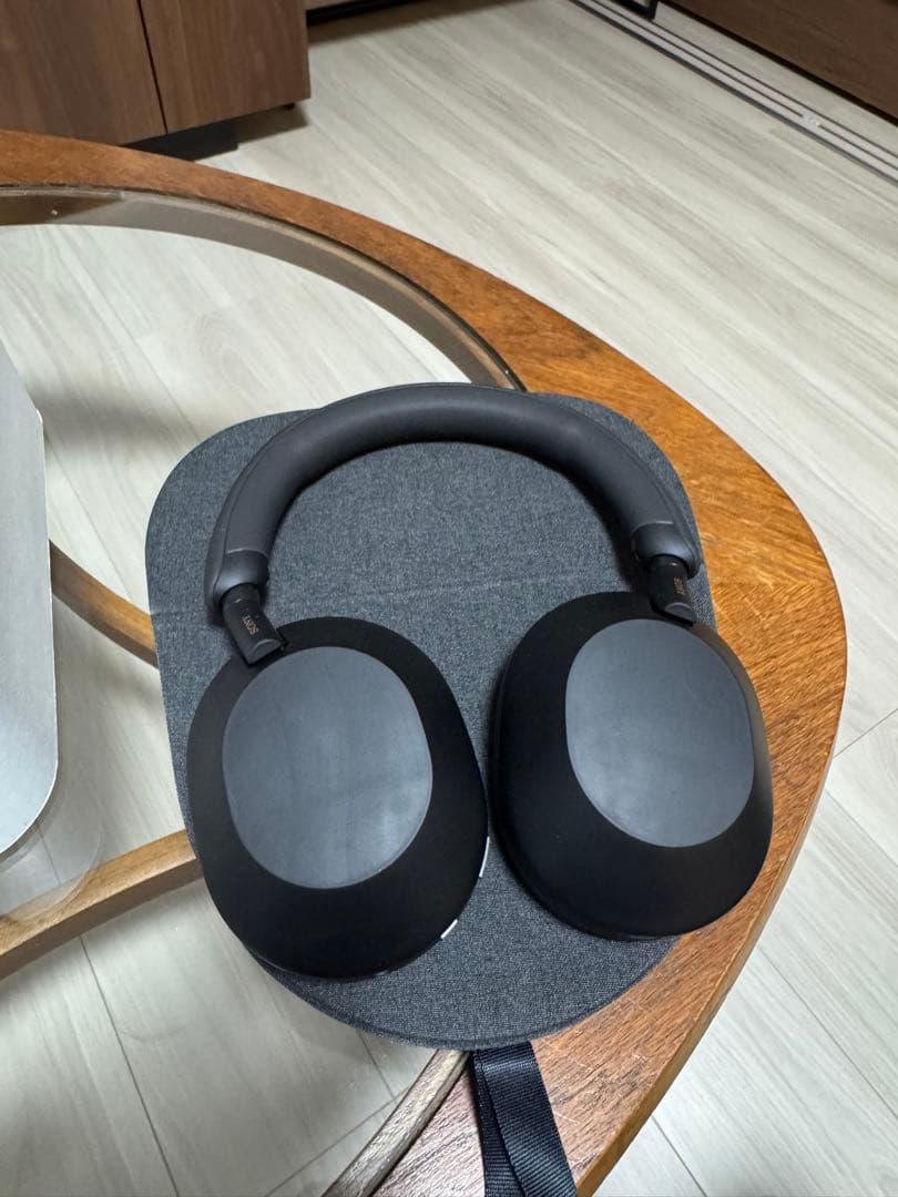 SONY WH-1000XM5 ブラック ケース付き　付属品完備
