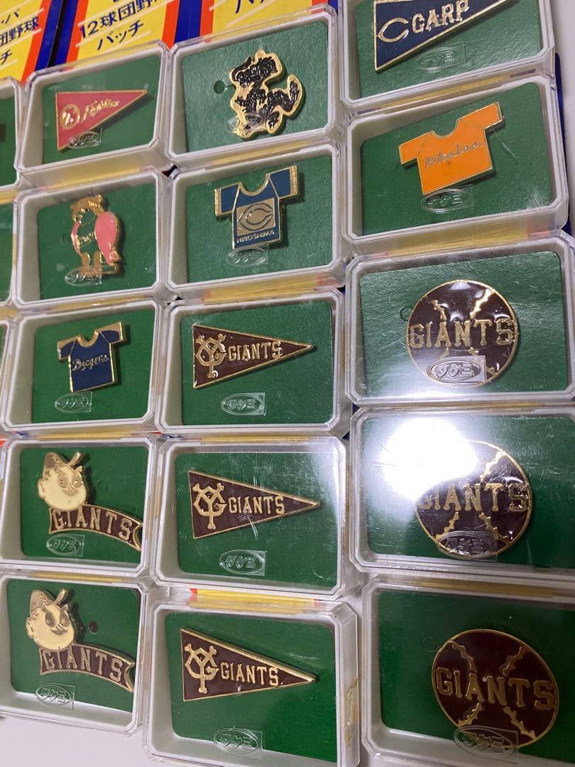 タケミ　セ・パ　12球団野球バッチ　1970年代