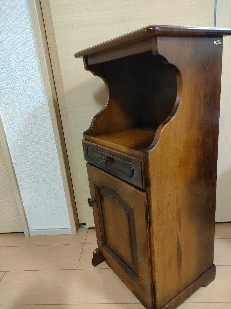 カリモク コロニアル 電話代 花台