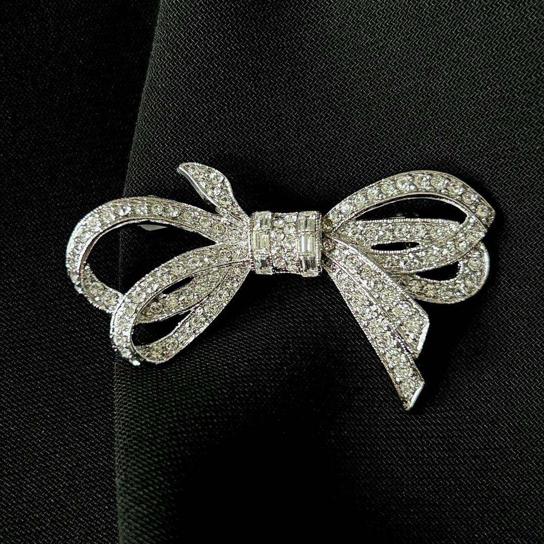 フォクシー｜FOXEY リボン ブローチ シルバー ラインストーン