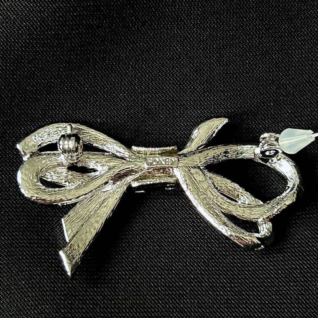フォクシー｜FOXEY リボン ブローチ シルバー ラインストーン