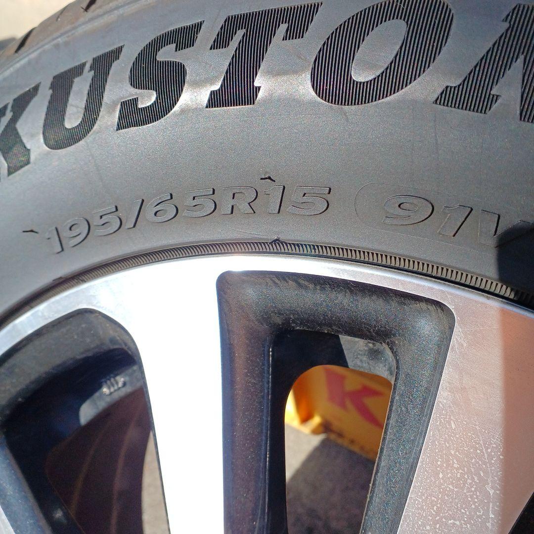 エスクァイア純正ホイールタイヤ 4本セット　　ヴォクシー　ノア