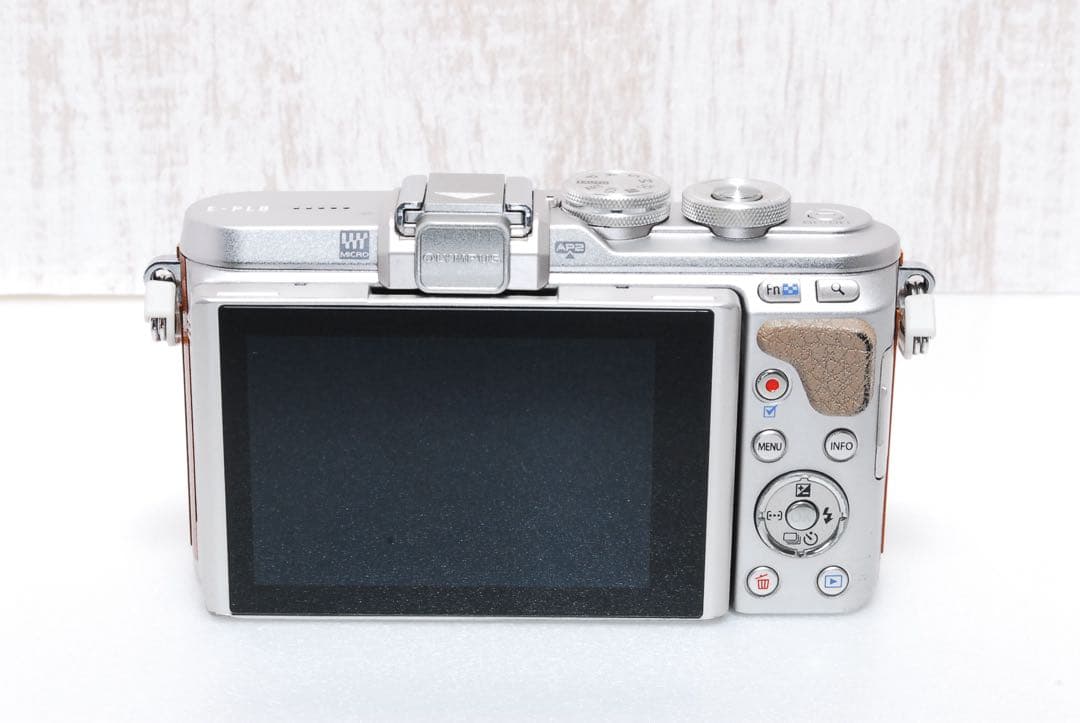 すぐ使えるフルセット✨Wi-Fi搭載機✨ OLYMPUS PEN E-PL8