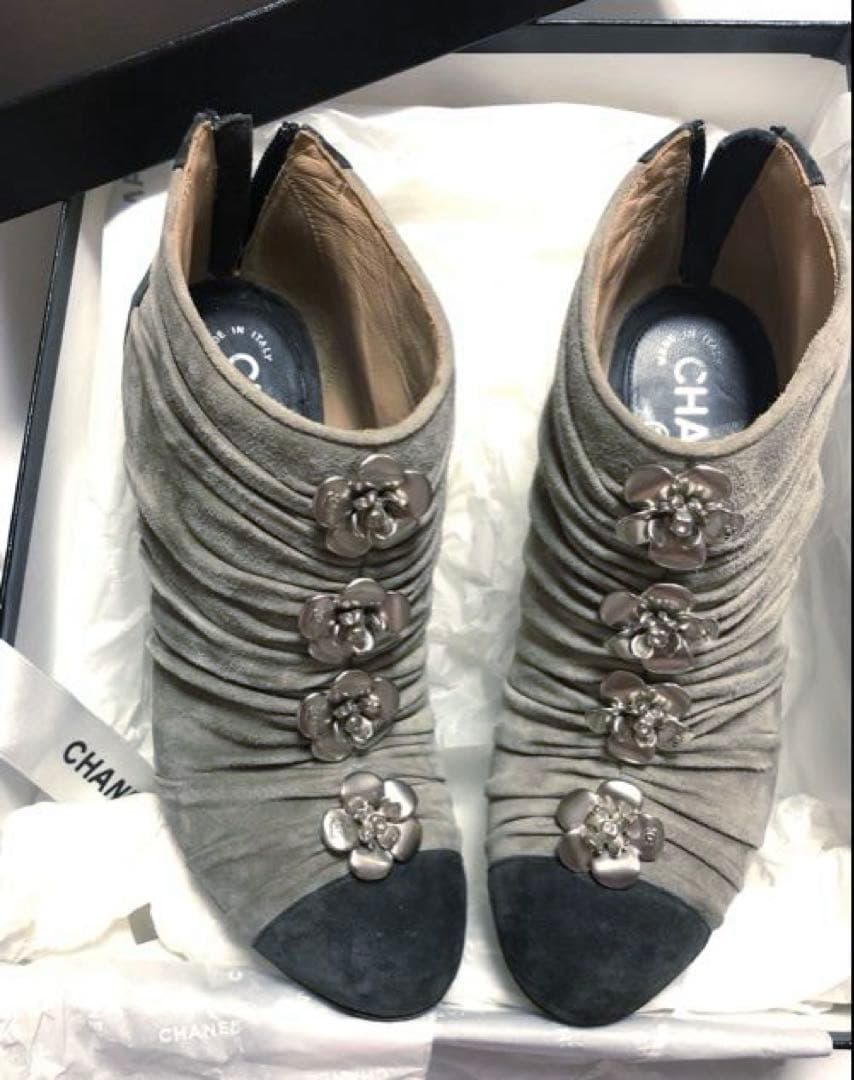 ★ CHANEL シャネル　グレー ラッフルブーティ★美品★