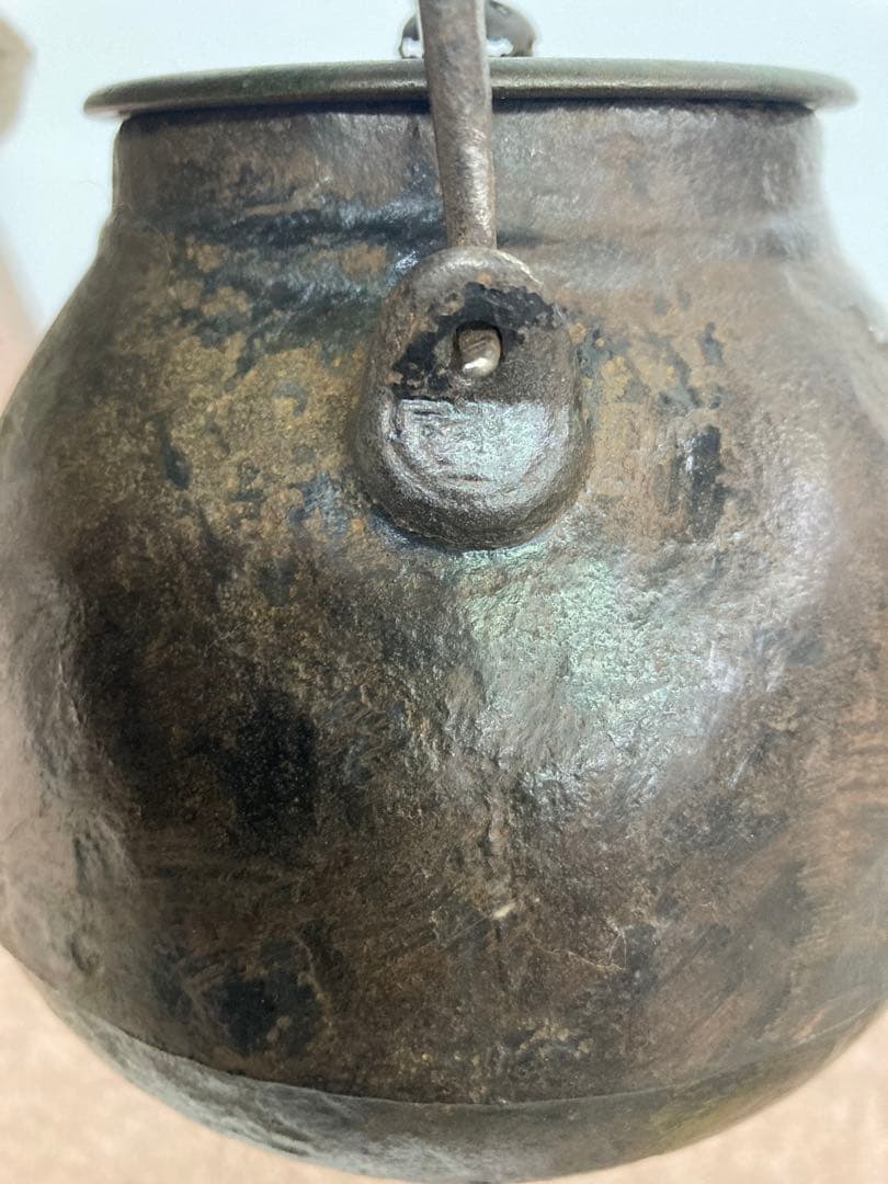 明治期大国蝶々模様鉄瓶