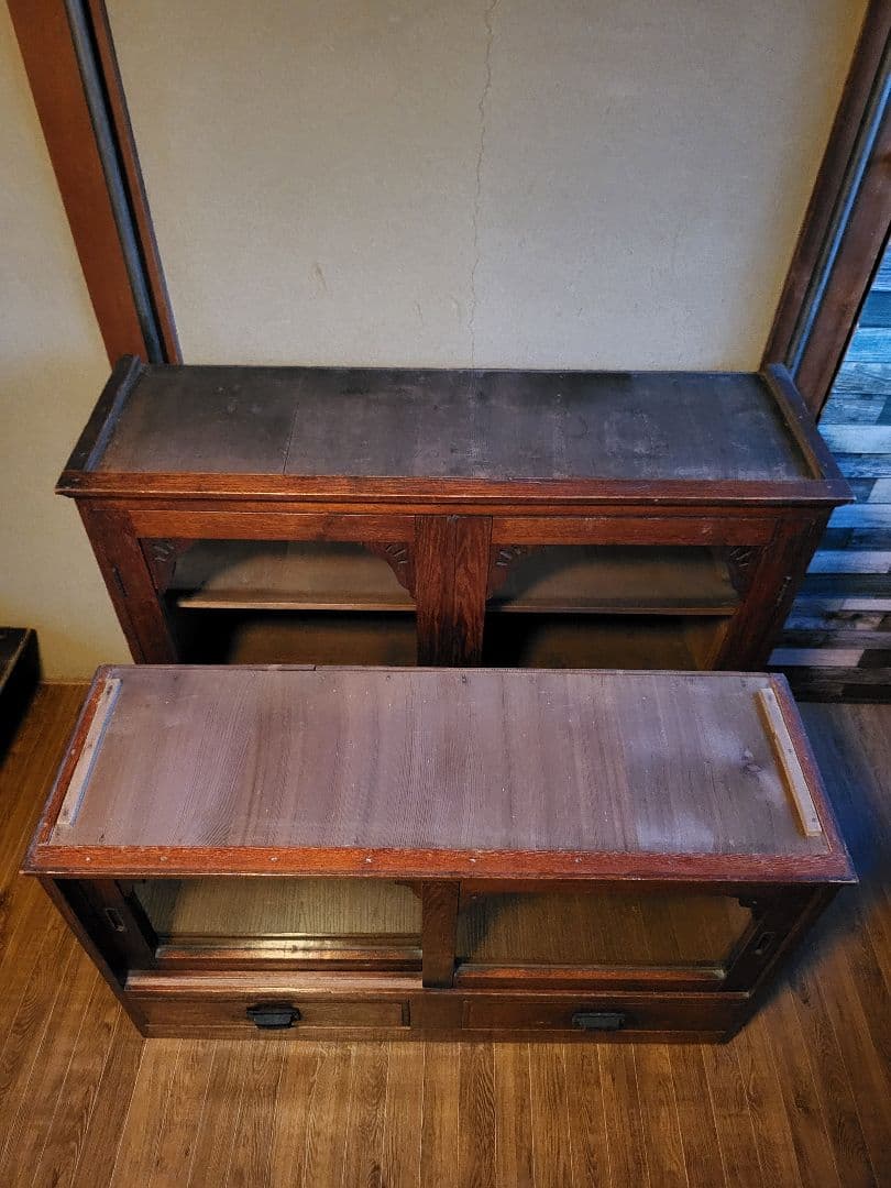 本棚　飾り棚　食器棚　収納棚　引き出し 2杯　ゆらゆらガラス　古家具