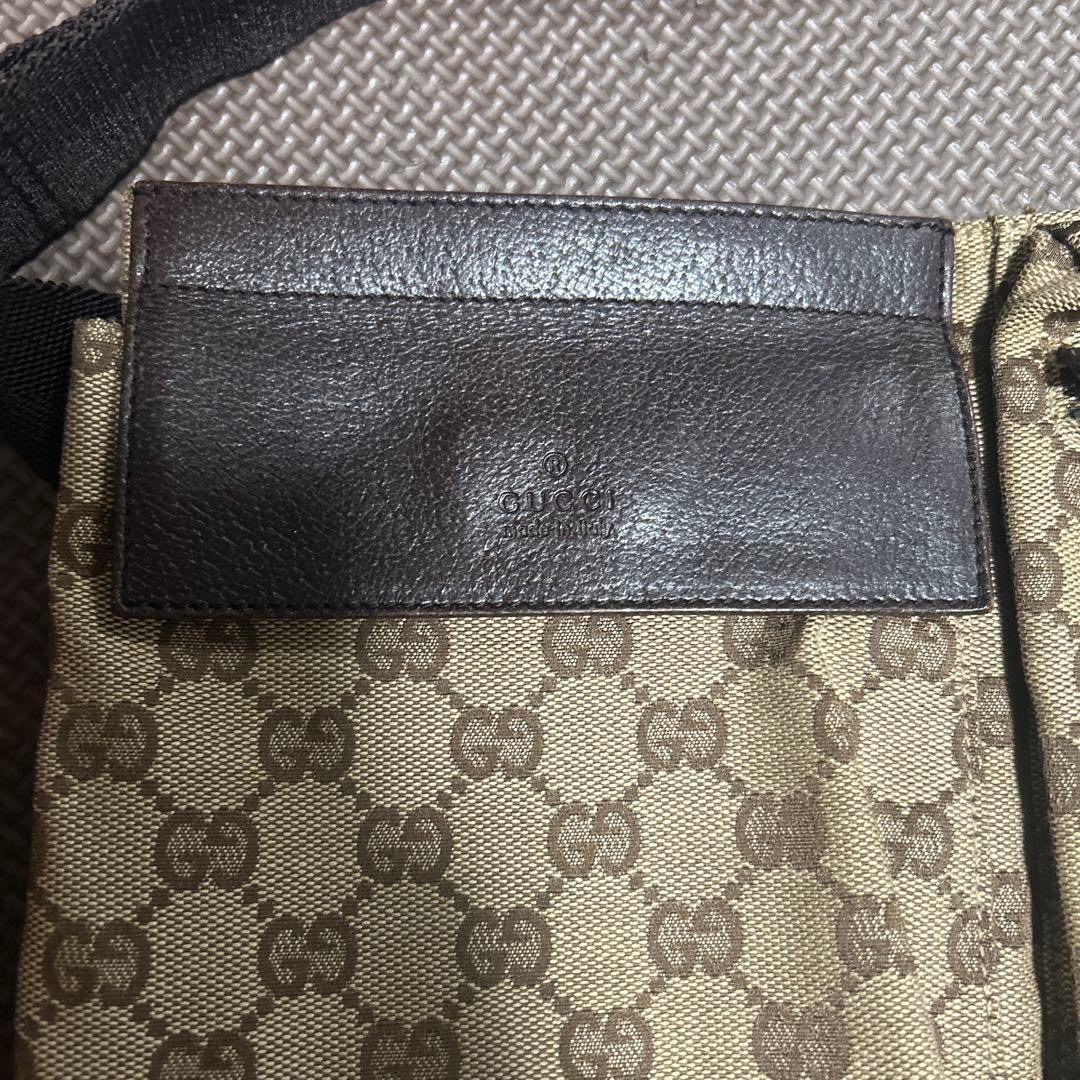GUCCI ボディーバック