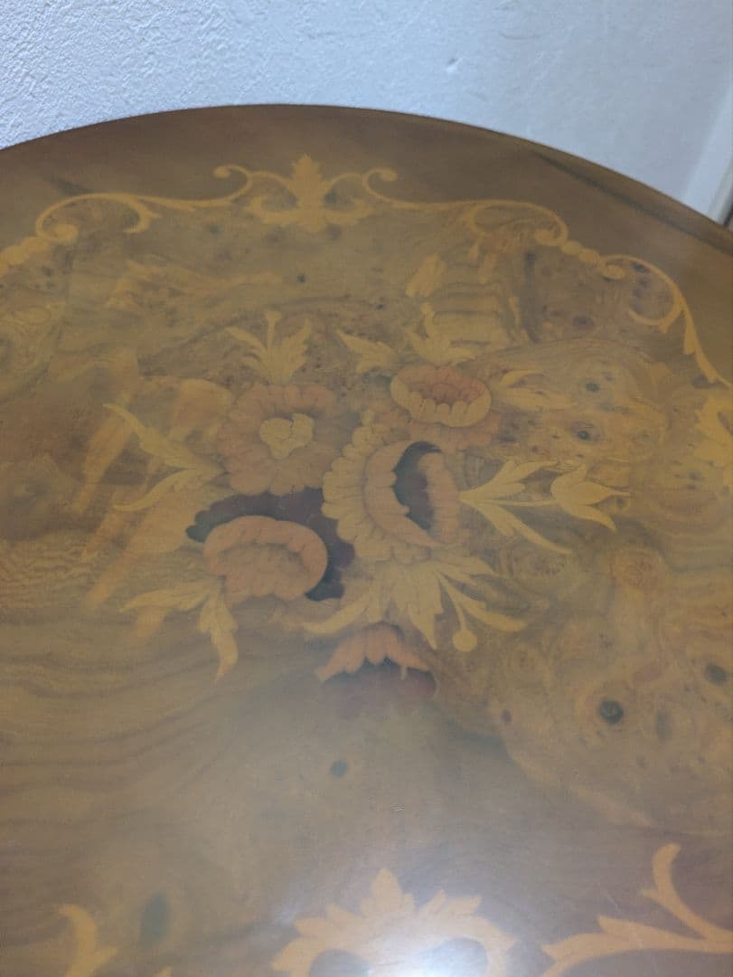 イタリア製 木製丸テーブル 花台 象嵌 サイド机アンティーク 飾り棚 模様付き