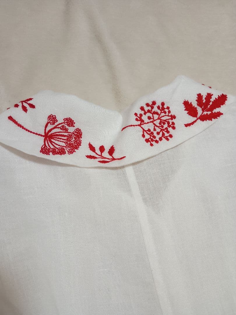 【本日夕方までお値下げ中】アトリエナルセ　リネン刺繍ショールカラーブラウス