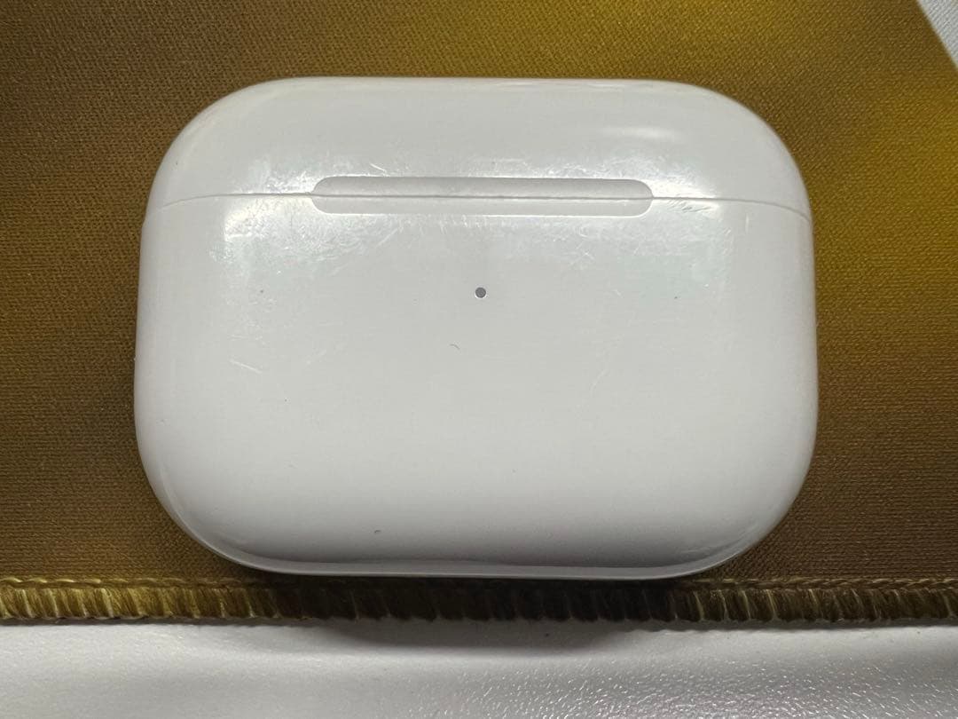 Air Pods Pro （第2世代） イヤホン本体と充電ケース