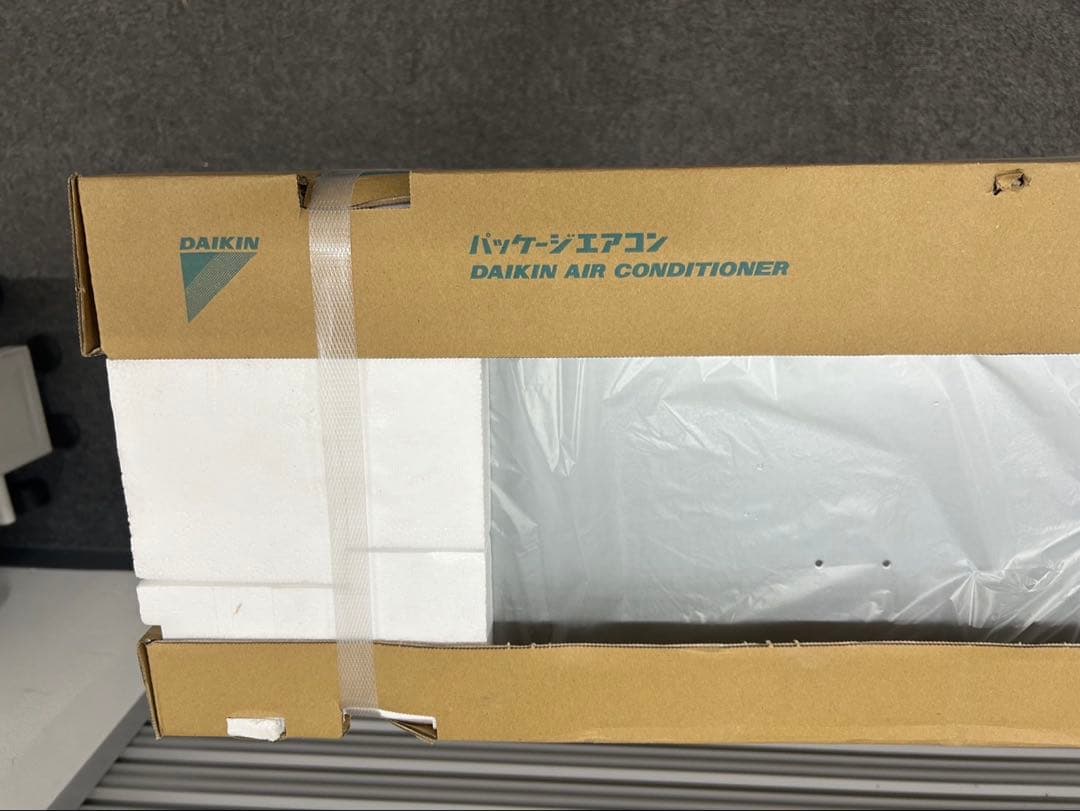 新品①ダイキン業務用エアコン室内機 FHKP56FB 冷媒R32/R410A対応