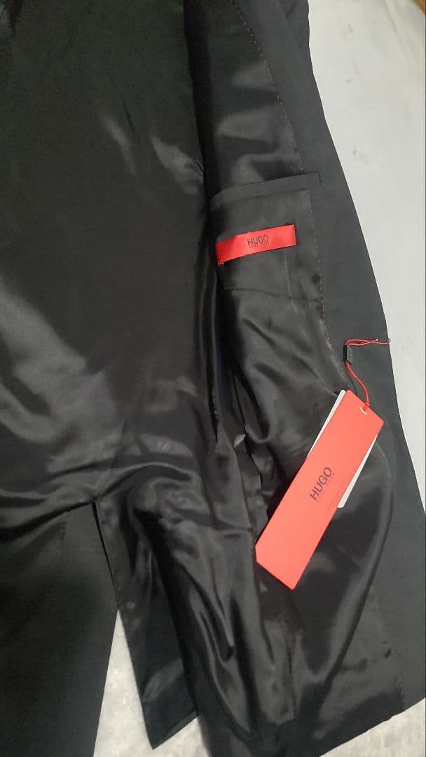 ★新品未着用★　HUGO BOSSダークグレー ジャケット　サイズ48