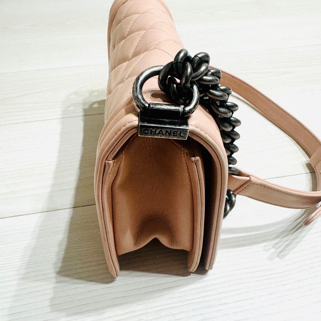 m　ボーイシャネル　25マトラッセ　 ラムスキン　チェーンショルダーバッグ