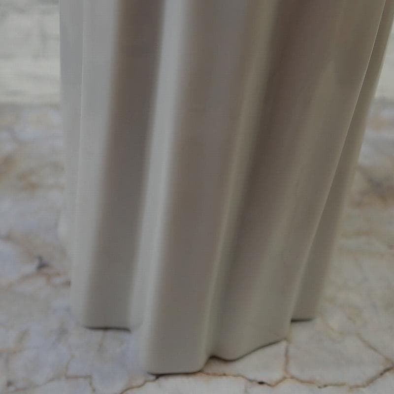 RU-6400 ＮＡＯ フィギュリン あくびをする少女