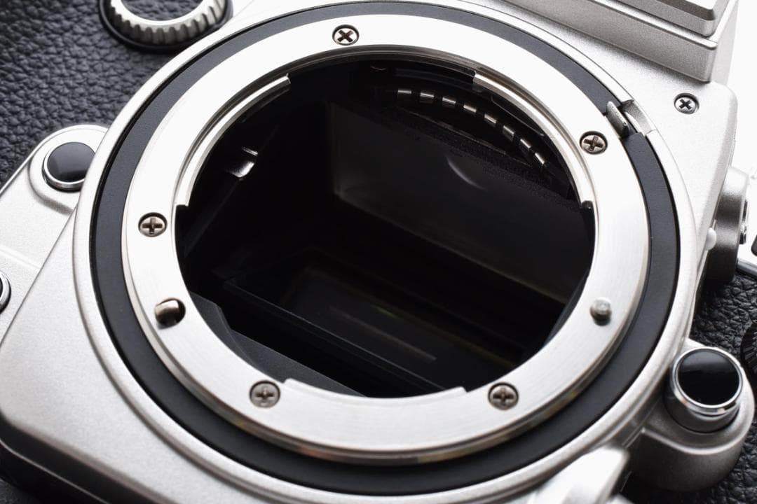 ほぼ新品 ニコン　Nikon Df ボディ 《ショット数395回》 1279