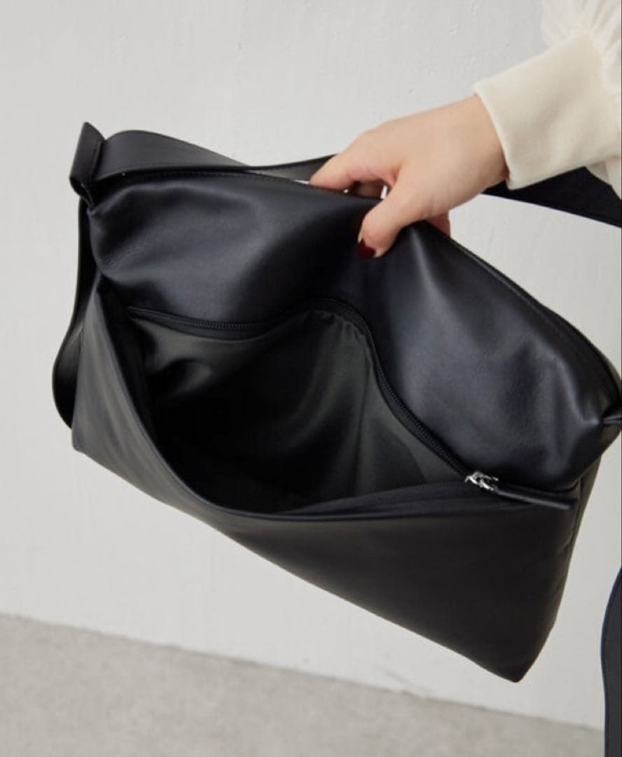 【新品】イアパピヨネ 「本革/480g」2WAYレザーショルダーバッグ