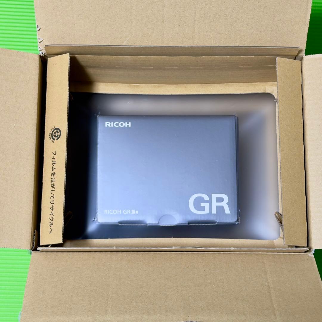 RICOH GRⅢxコンパクトデジタルカメラ美品