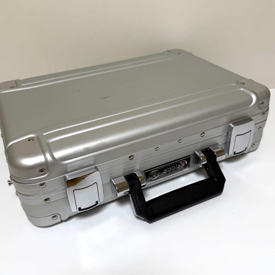 【最終価格】ゼロハリバートン　アルミ アタッシュケース　 シルバー　完売品