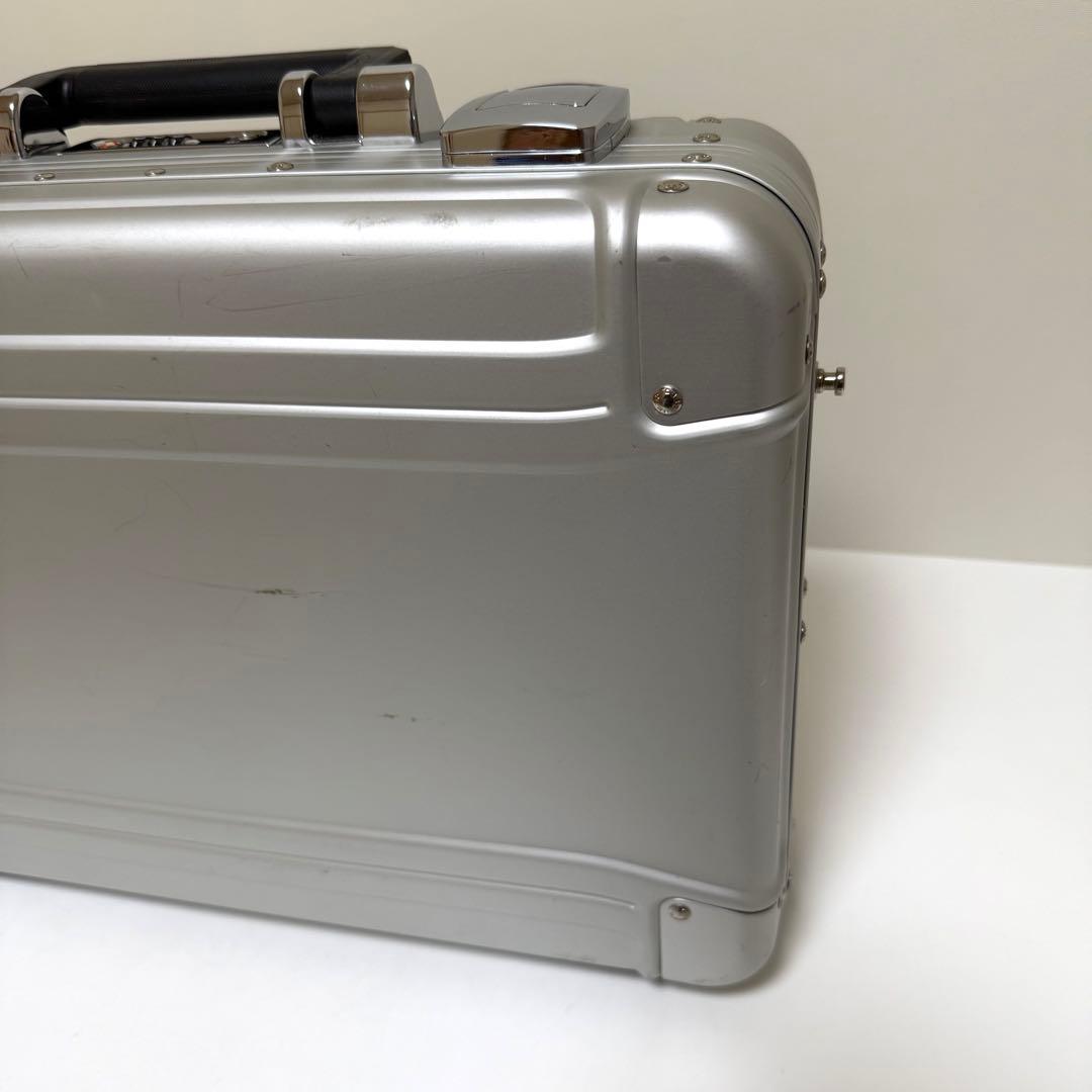 【最終価格】ゼロハリバートン　アルミ アタッシュケース　 シルバー　完売品