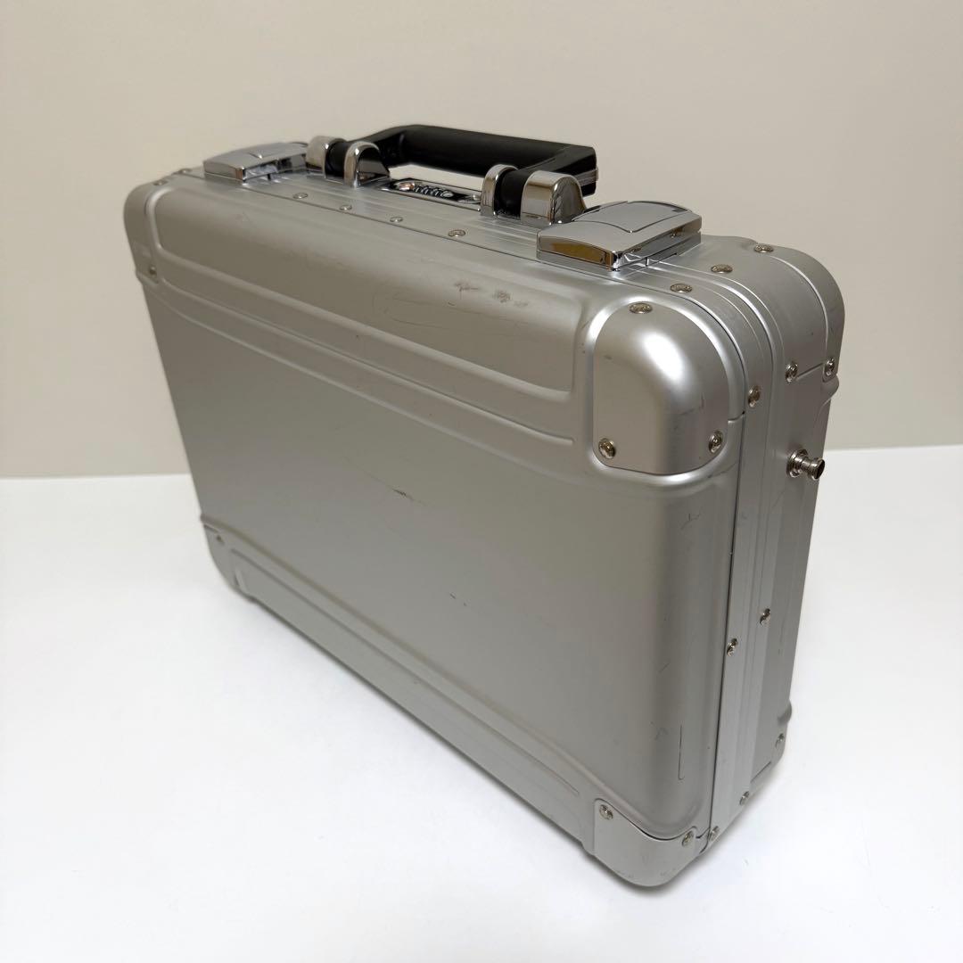 【最終価格】ゼロハリバートン　アルミ アタッシュケース　 シルバー　完売品