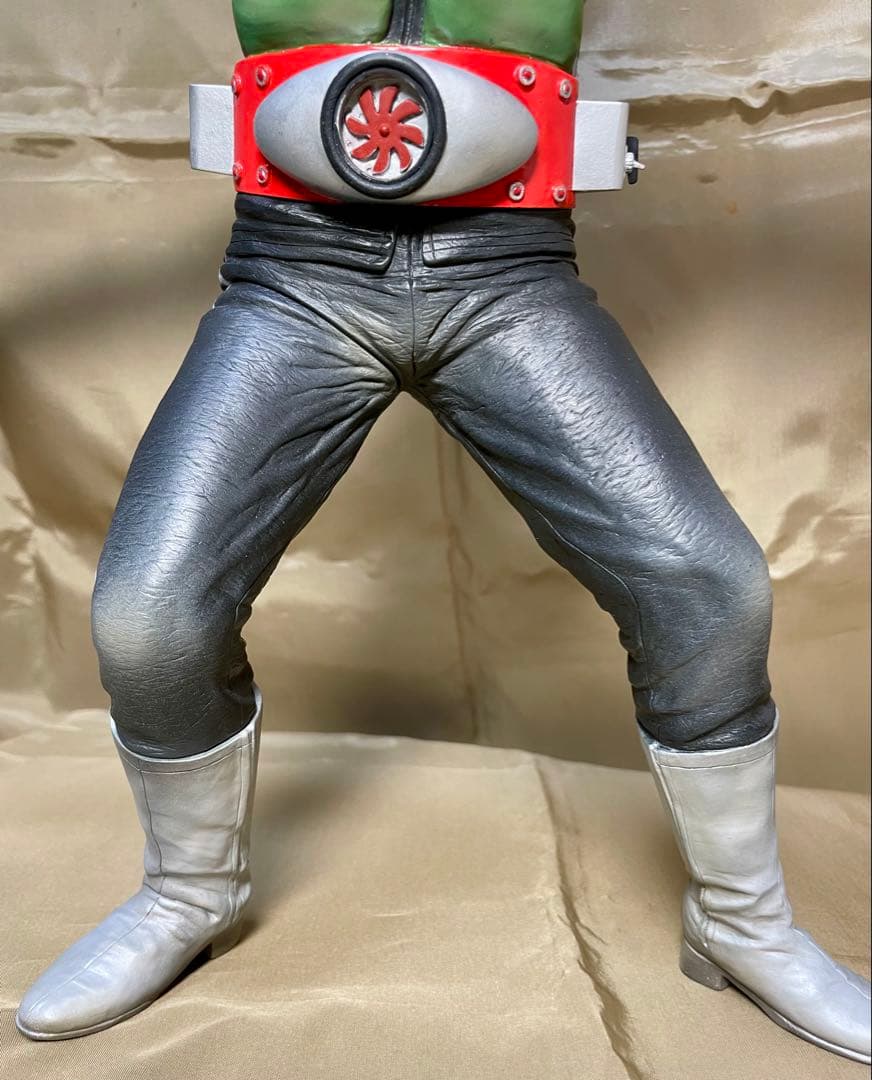 仮面ライダー新1号改造リペイント完成品(検索 海洋堂 メディコム 1/1マスク)