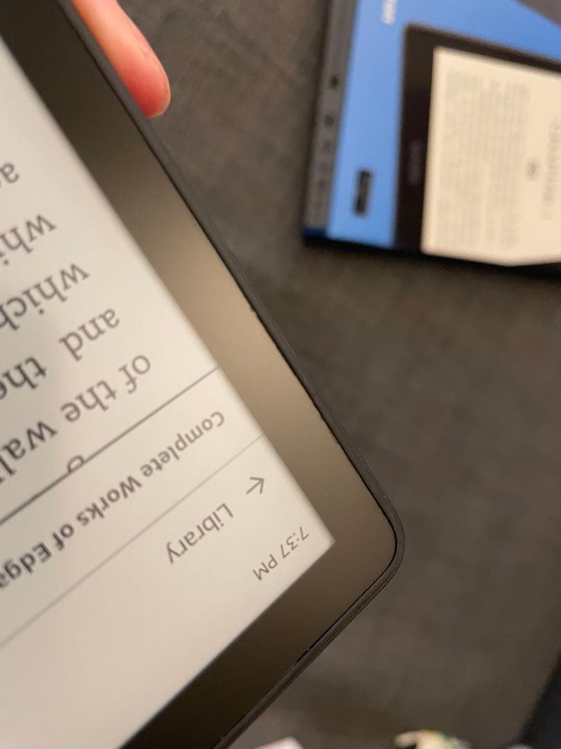 Kindle Paperwhite (11世代) 本体 + 充電ケーブル