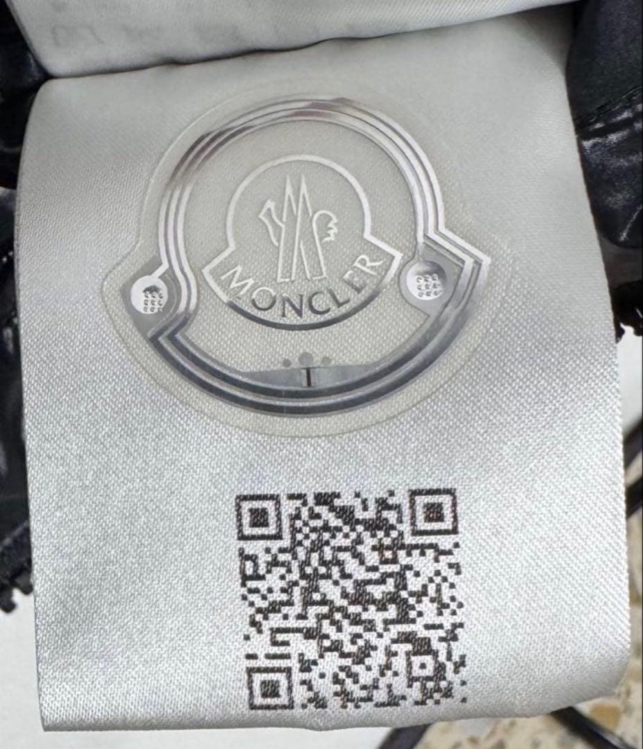 ［極美品］モンクレール　ダウンジャケット　カーデーレ　ブラック