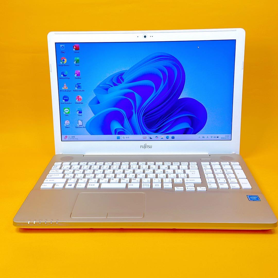 爆速SSD⭐️オフィス2024⭐️win11ノートパソコン⭐️カメラ⭐️薄型⭐️