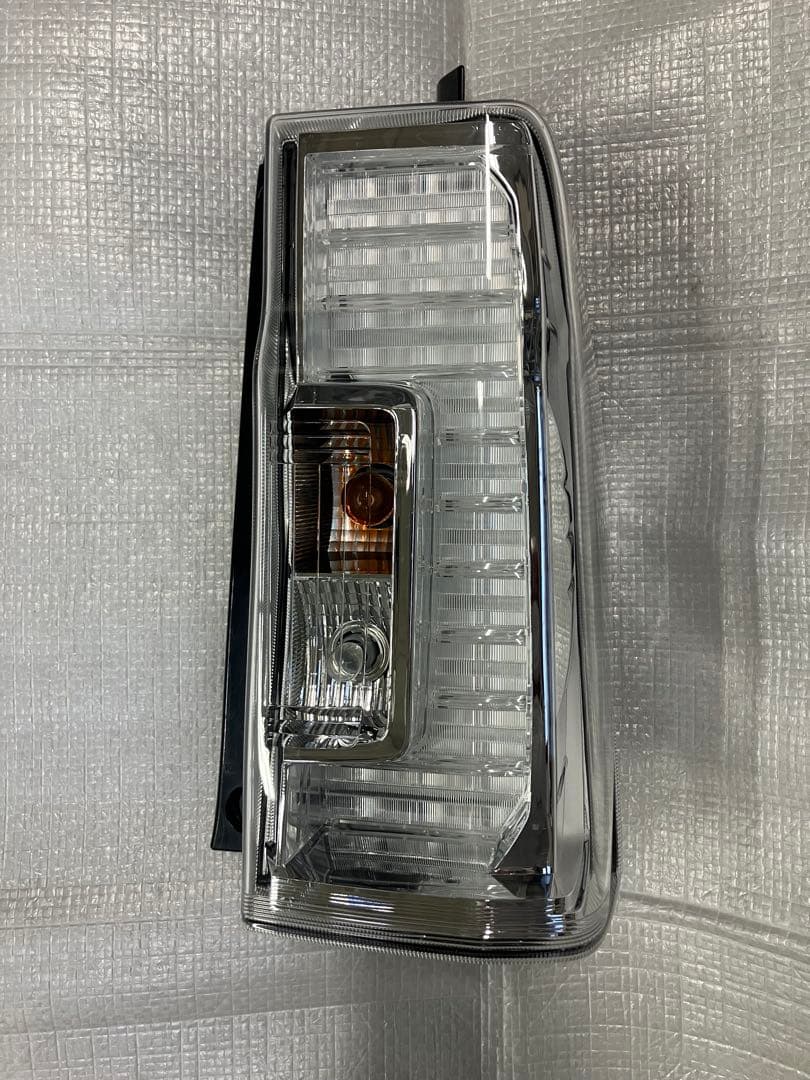 福★タントカスタムLA600S右純正テールランプ★インナーメッキ★良品★