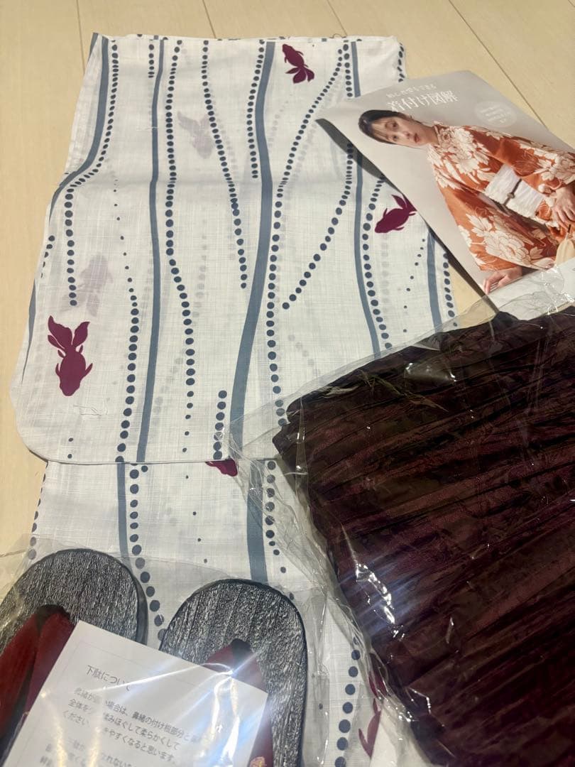 ☆新品☆ こだわり浴衣５点セット　ゆかた館グレース　Mサイズ　金魚　ホワイト