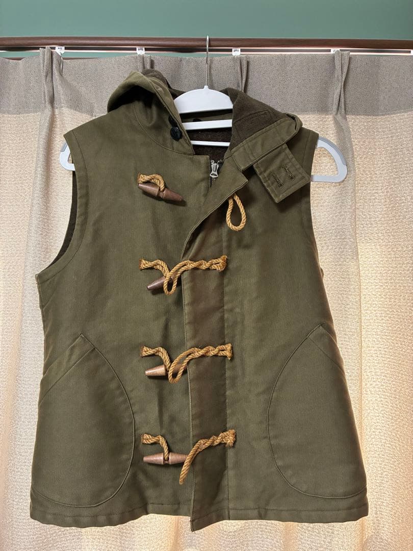 ジェラード　フード付きダッフルベスト オリーブグリーン　JELADO