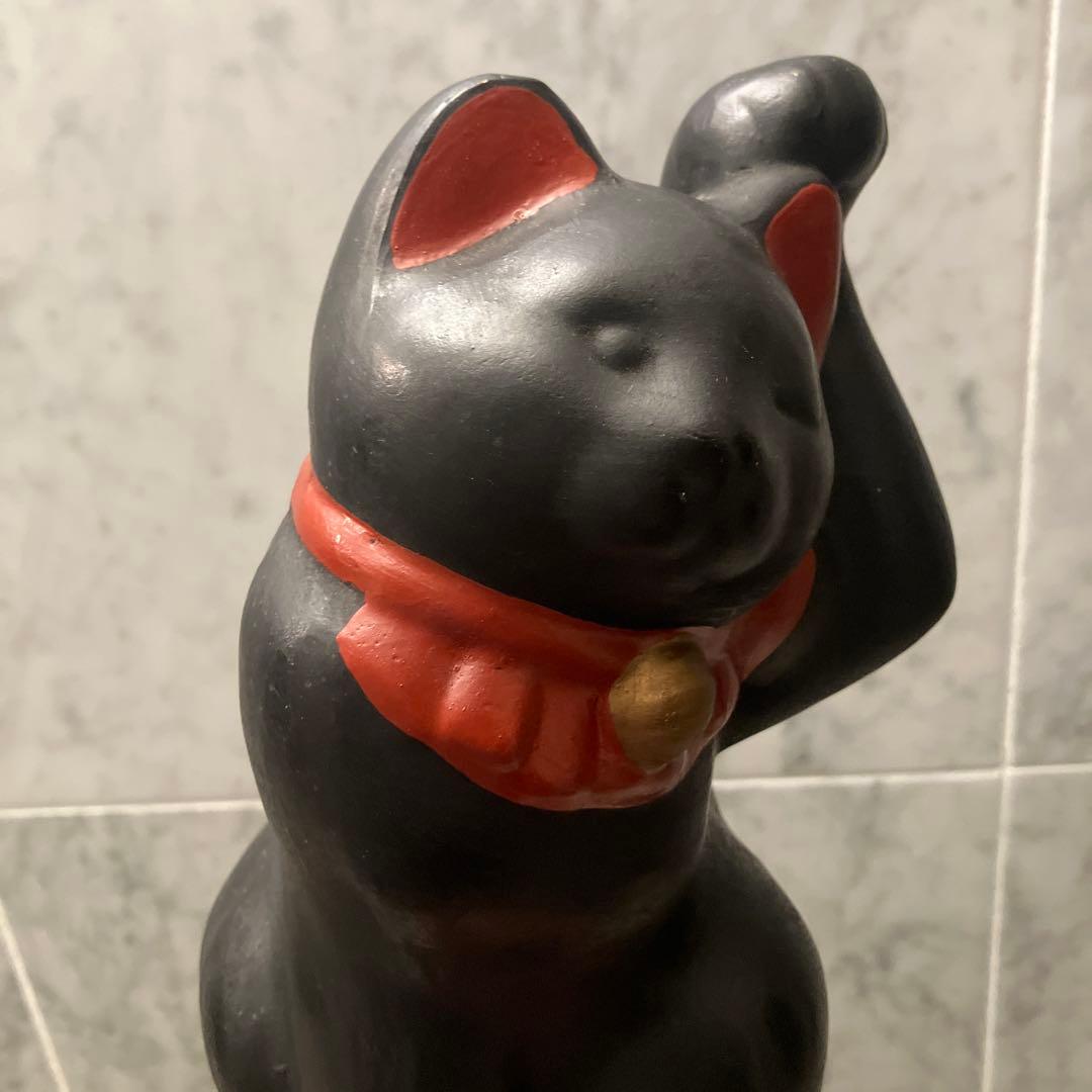 ビンテージ　ウインクをするユニークでキュートな招き猫ちゃん