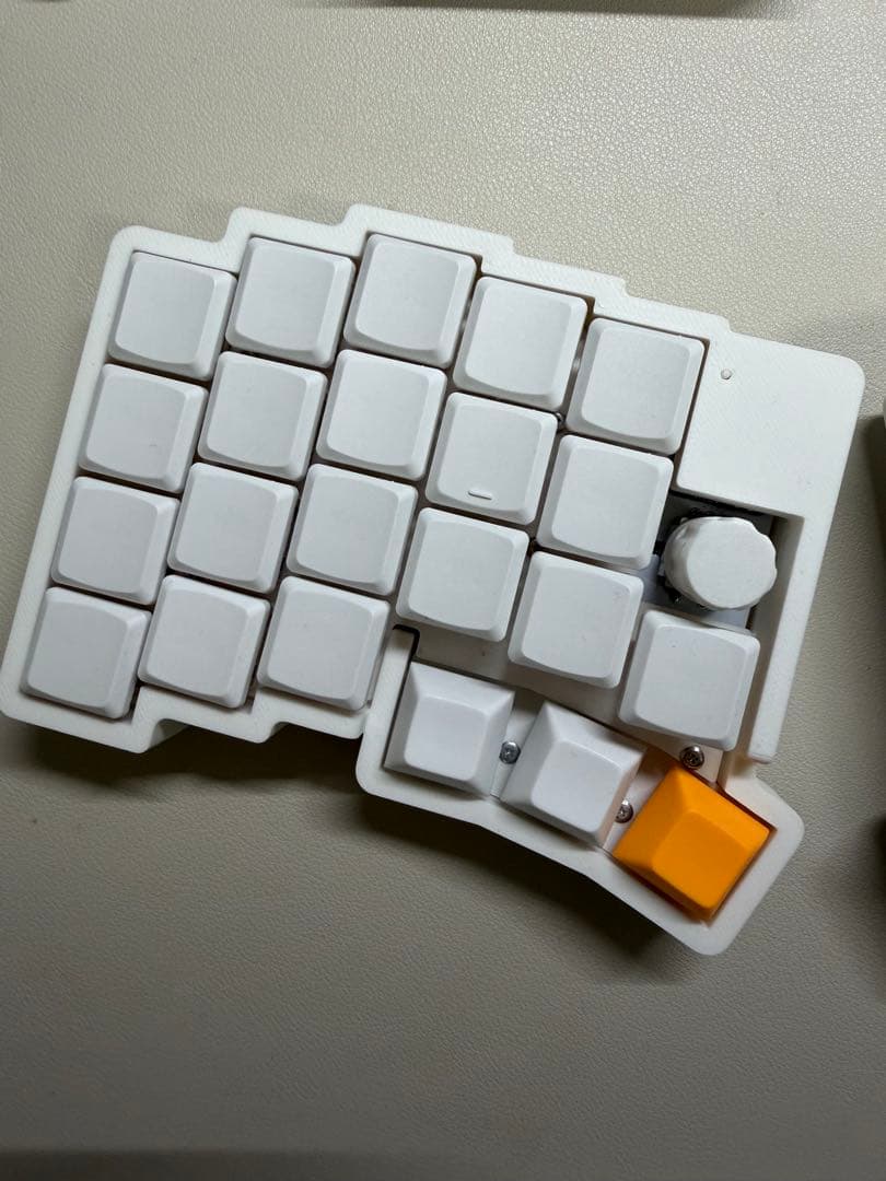 【Roba】分割キーボード　無線　キーキャップ付き