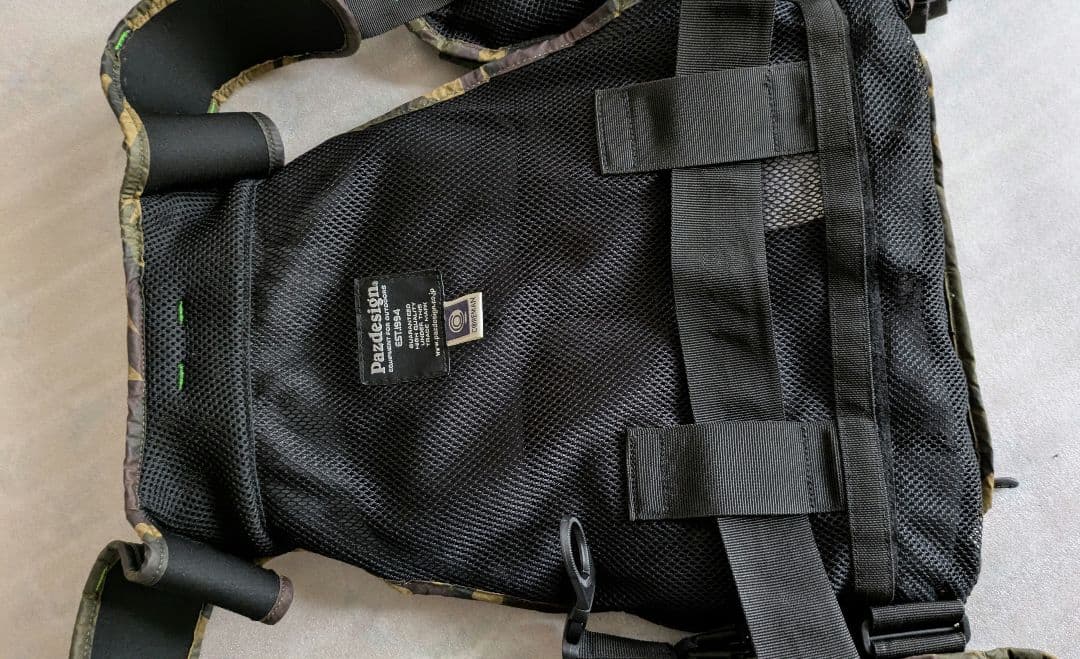 Coreman　pazdesign　フィッシングベスト　カモフラージュ柄