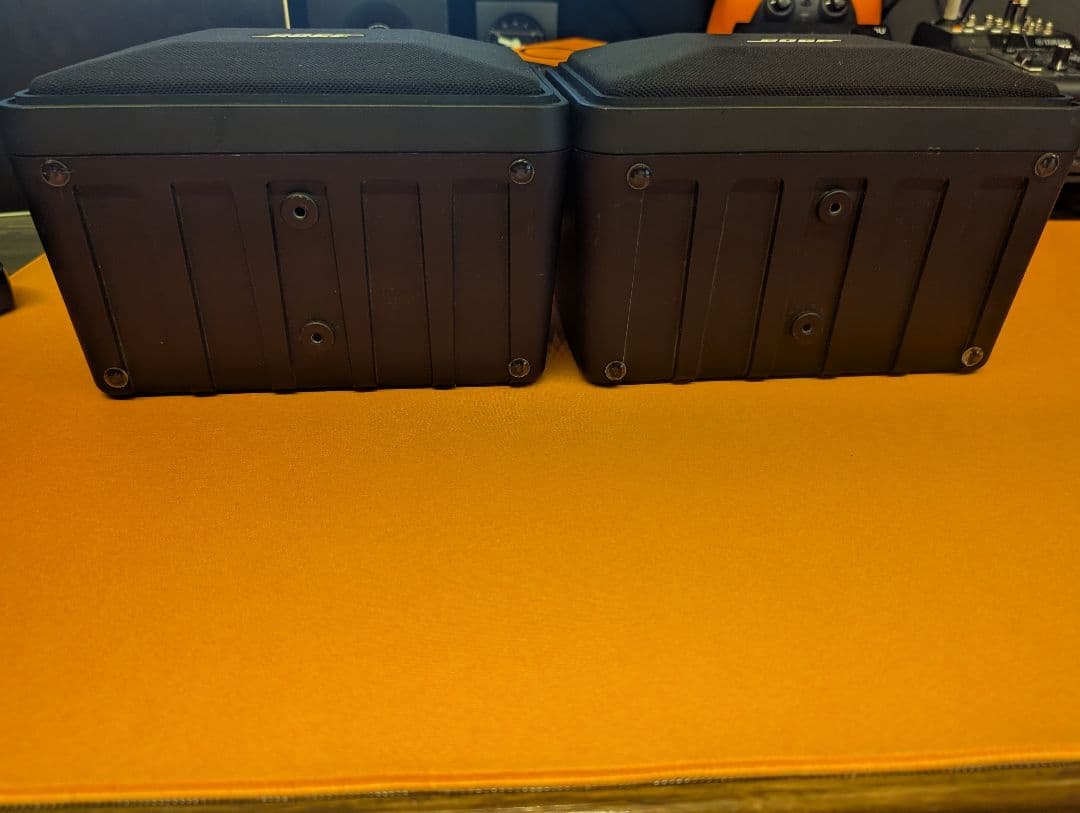 スピーカー・ウーファー Bose 101MM