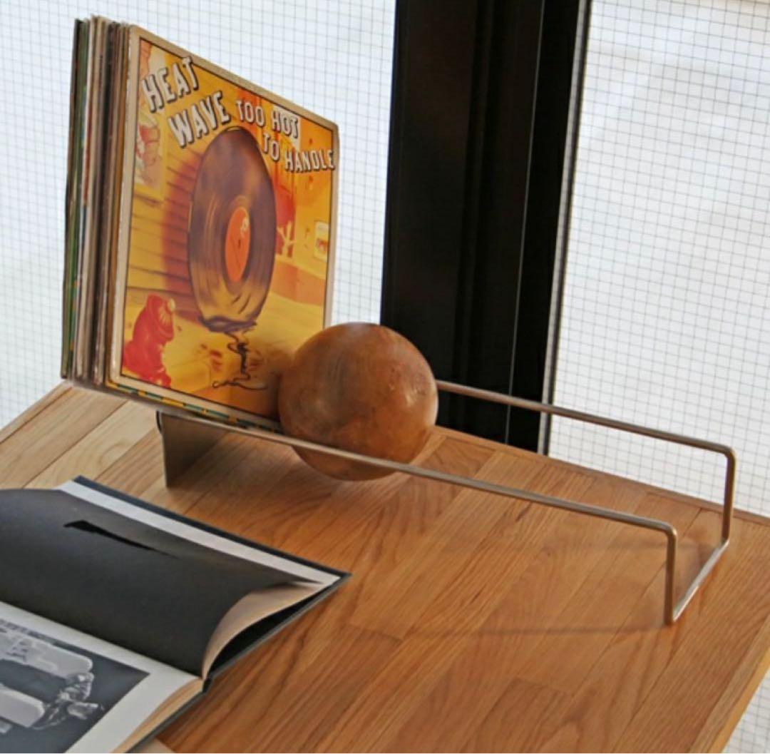 HERE by DETAIL スロープブックエンド ゴールド 本立て 本棚