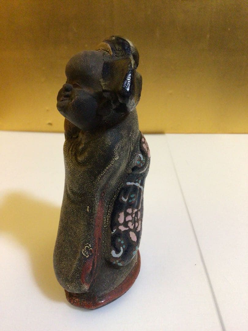 陶器 可愛い着物の置物 サインあり　値段交渉受付ます…