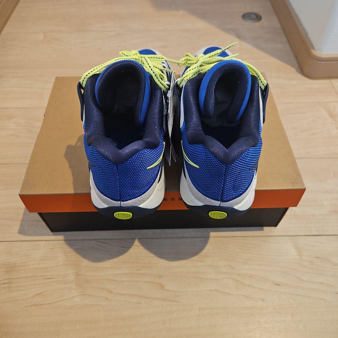 NIKE　KD18EP　バスケットボールシューズ ホワイト/ブルー/イエロー