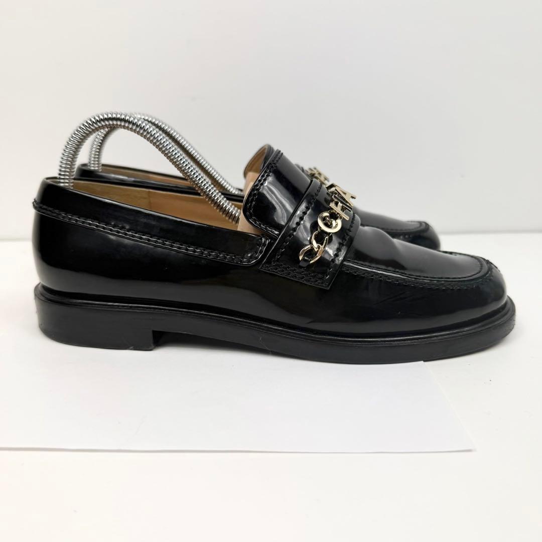 CHANEL エナメル ローファー シャネル Cocoロゴ 【36 1/2】